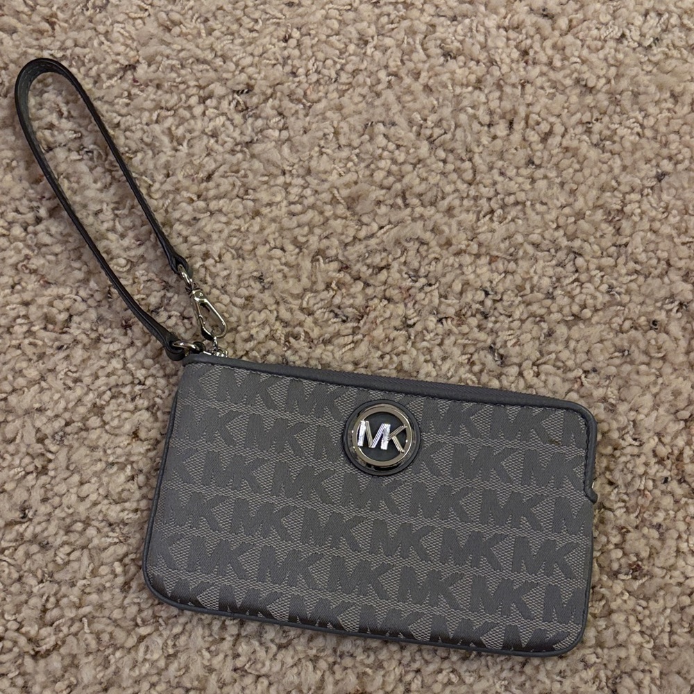Michael Kors nwot Charcoal Logo Wristlet never used